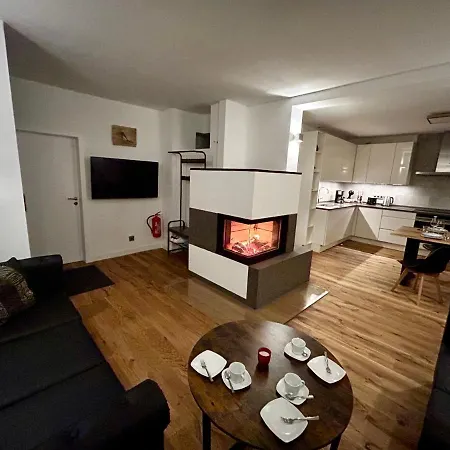 Im Gruenen Mit Kamin Holiday home Oranienburg